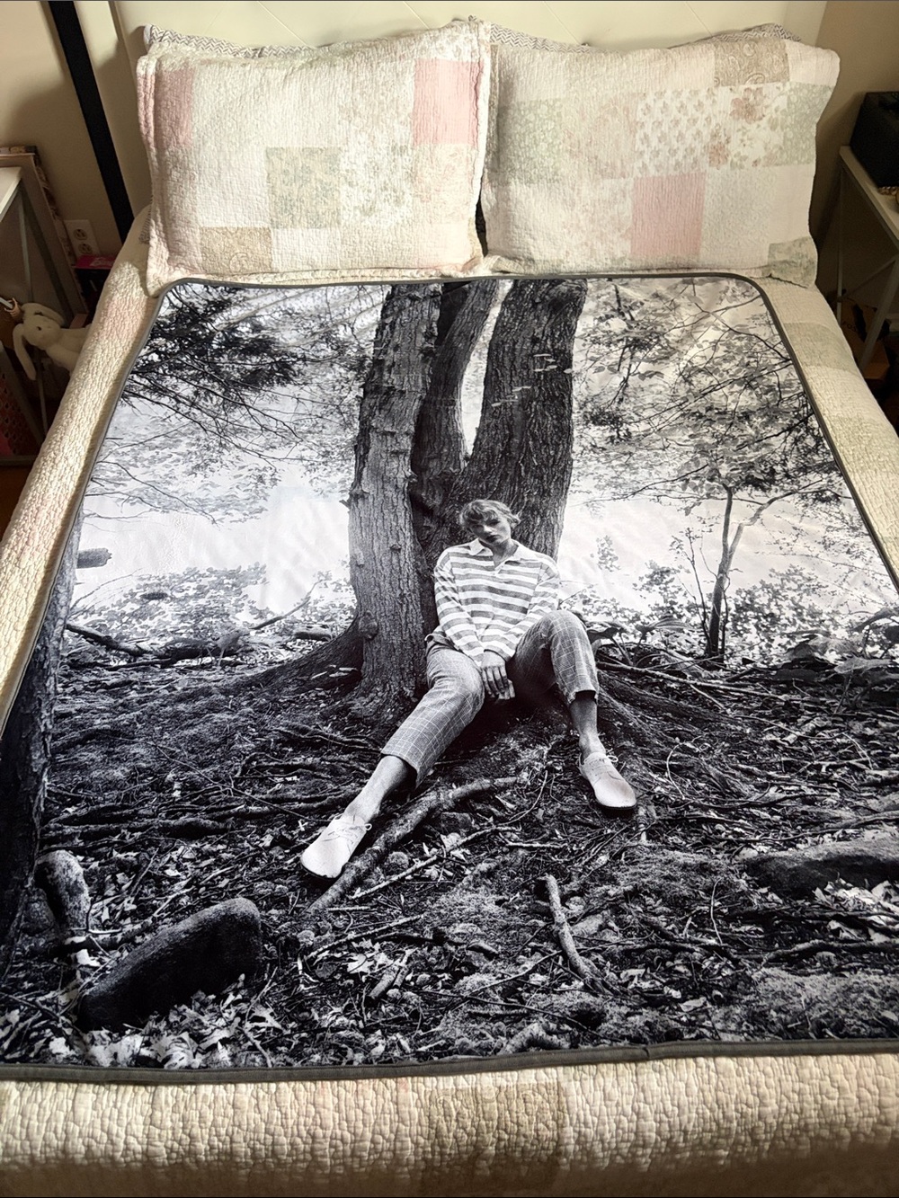 Taylor Swift Capital One Excl. Folklore Blanket